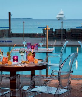 Accomodations with restaurant