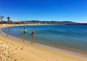 Beach of the Golden sand – Public beach