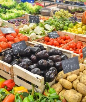 Mercati, vendite in cantiere