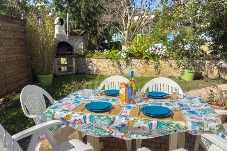 M. BAKKER – 2 appartements dans villa_Mandelieu-La Napoule