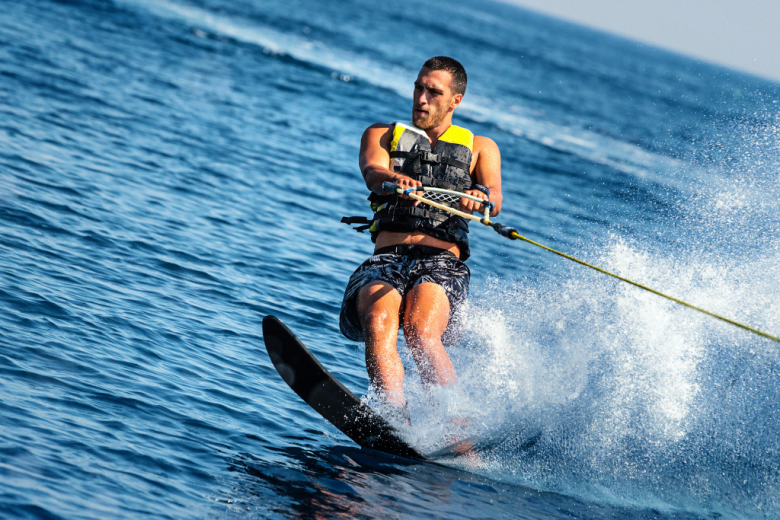 Wake Board / Wake Surf – Mandelieu Watersports_Mandelieu-La Napoule