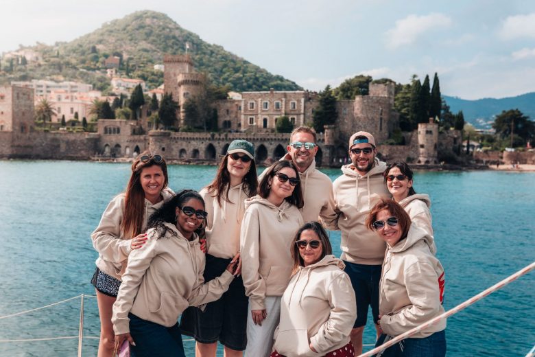 Balade en mer à bord du catamaran Black Sail_Mandelieu-La Napoule